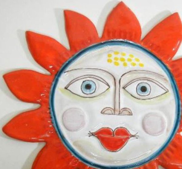 イタリア製 輸入雑貨 陶器 壁飾り 太陽 レッド 赤 シチリア デシモーネ