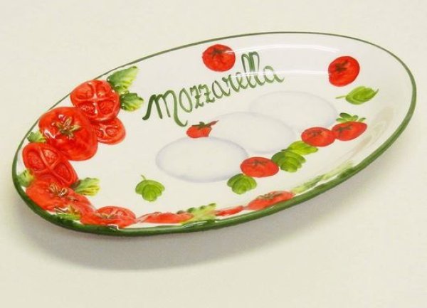 画像1: イタリア製 輸入雑貨 ディナープレート 皿 トマト モッツェレラチーズ バジル パスタ 盛皿 楕円 バッサーノ P2-5630MP 直輸入 リビングスタジオ (1)