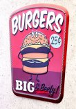 画像3: 輸入雑貨 アンティークエンボスプレート BIG BURGERS ブリキ 壁飾り アメリカン ビンテージ シャビー HLHT22055A リビングスタジオ (3)