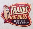 画像1: 輸入雑貨 アンティークエンボスプレート FRANK'S HOT DOGS ブリキ 壁飾り アメリカン ビンテージ シャビー HLHT22057A リビングスタジオ (1)