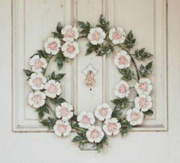 輸入雑貨 Metal Wreath ホワイトフラワー 壁飾り アイアン リース 花柄