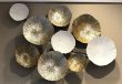 画像2: 輸入家具 ウォールデコレーション 壁掛け 壁飾り アイアン ブリキ フラワー 睡蓮 ゴールド シルバー ホワイト 絵皿 アート モダン 和洋 62×45cm AN-41967 85328WD (2)