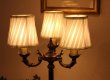 画像2: 輸入雑貨 テーブルランプ デスクランプ スタンド 3灯 クラシック イタリアン アンティーク風 真鍮 Sunyow LED対応 FC-3161A-SBE 送料無料 (2)