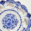 画像3: ポルトガル製 輸入雑貨 絵皿 壁飾り 陶器 花柄 ホワイト ブルー 透かし クラシック アルコバサ 手描き 26cm PFA-486W 直輸入 リビングスタジオ (3)
