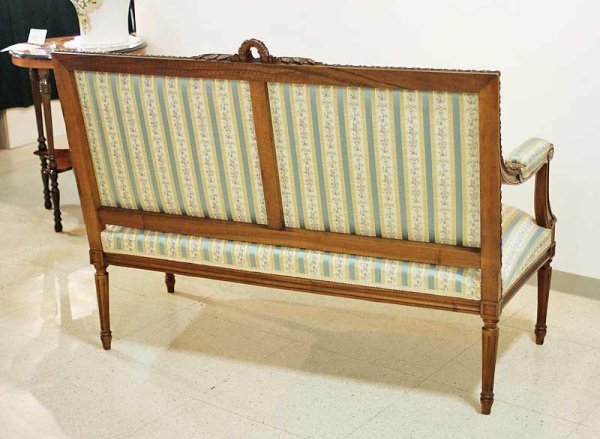 画像4: 【謝恩セール特価】輸入家具 ソファ フランス アンティーク ラブソファ 彫刻 クラシック ビンテージ 506 送料無料 リビングスタジオ (4)