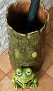 画像2: ポルトガル製 輸入雑貨 傘立て 陶器 お願い カエル オブジェ 縁起物 ハンドメイド バルセロス PTO-1068 送料無料 直輸入 リビングスタジオ (2)