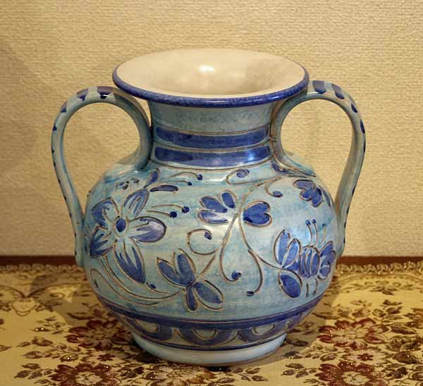 画像2: イタリア製 輸入雑貨 花瓶 フラワーベース ブルー 花柄 ハンドメイド H21cm アンティーク風 トスカーナ 834BL 送料無料 直輸入 リビングスタジオ (2)